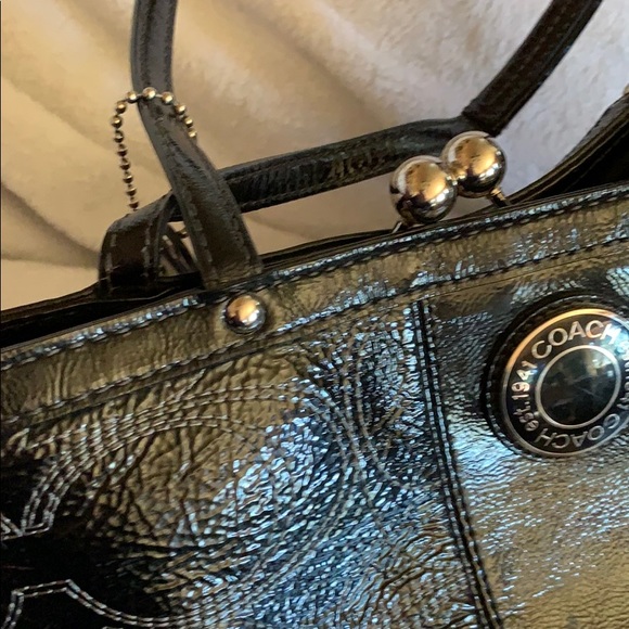 Beautiful Coach Bag! “C” Stitching Design! Black. - Picture 12 of 16